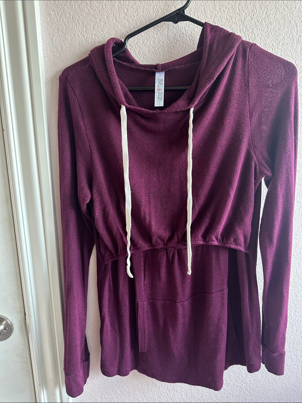 Latched Mama Size Small Lightweight Nursing Hoodie
